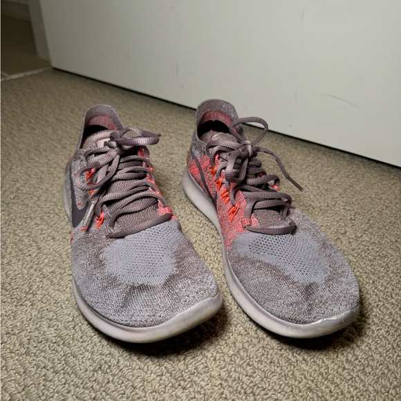 Nike Running Shoes - Picture 2 of 7